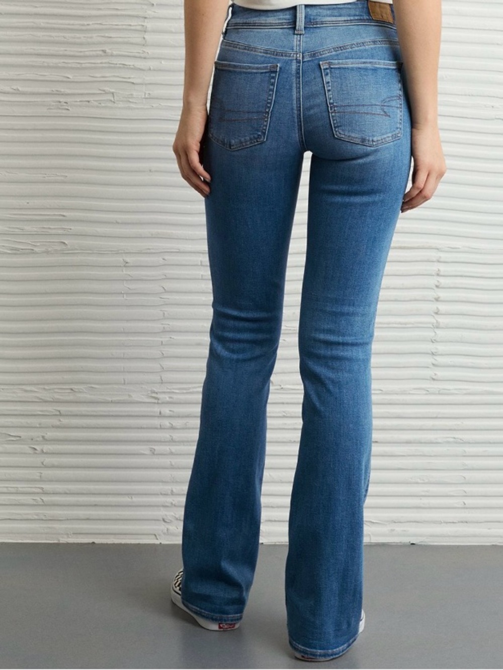 American Eagle Women's Next Level Low Rise Kick Bootcut Jean Size 8 Long 29W